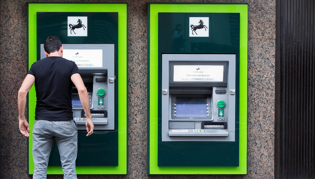 Differences Between Leasing and Buying an ATM